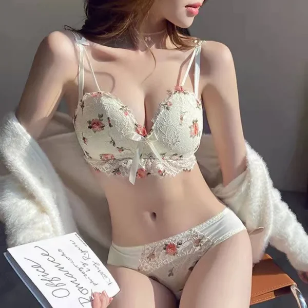 Broken Flower Small Breasts Pure Desire Anti-Sagging Set