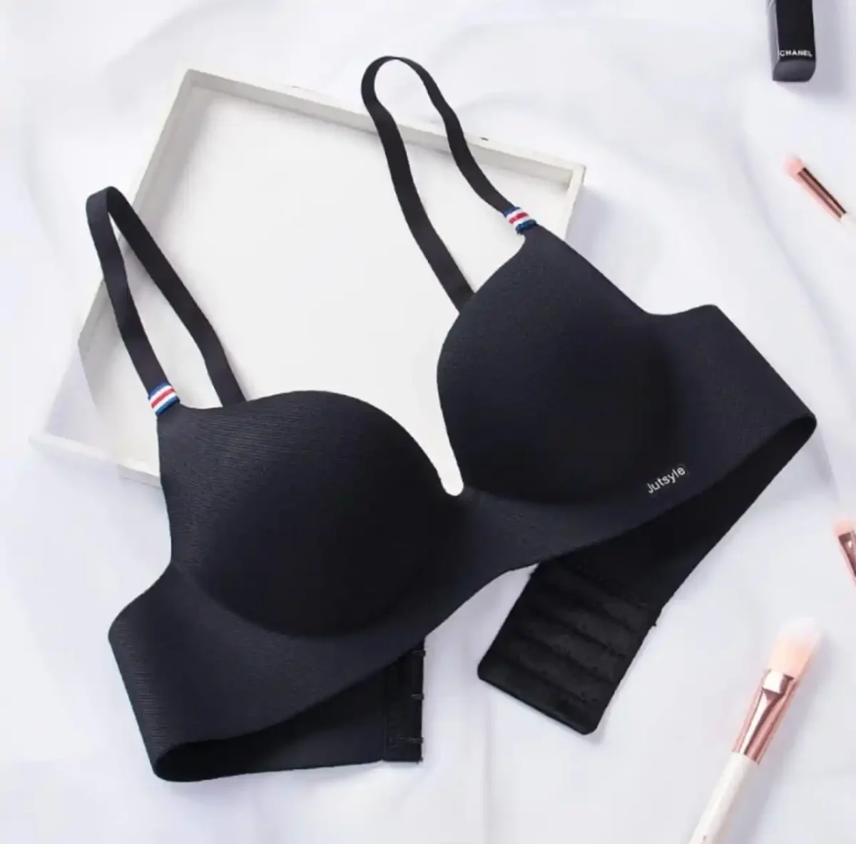 China Seamless T-Shirt Bra - Image 8
