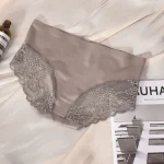 Pearlescent Seamless Ice Silk Panty - Image 5